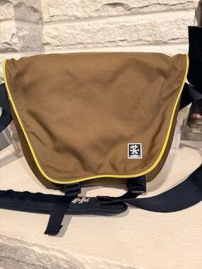 CRUMPLER 8 Eight Million Dollar Home Camera Bag GREEN ORANGE Interior